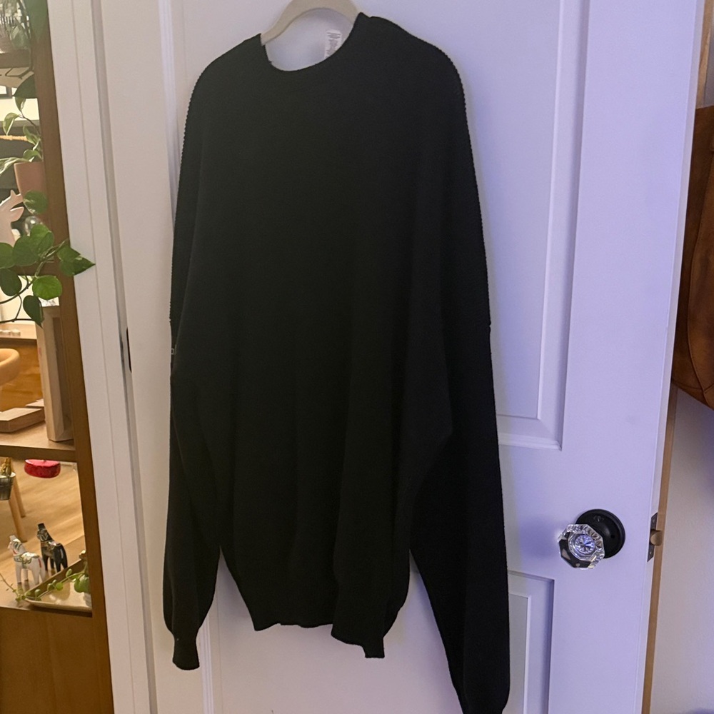 Oversized Black Sweater - Picture 4 of 6